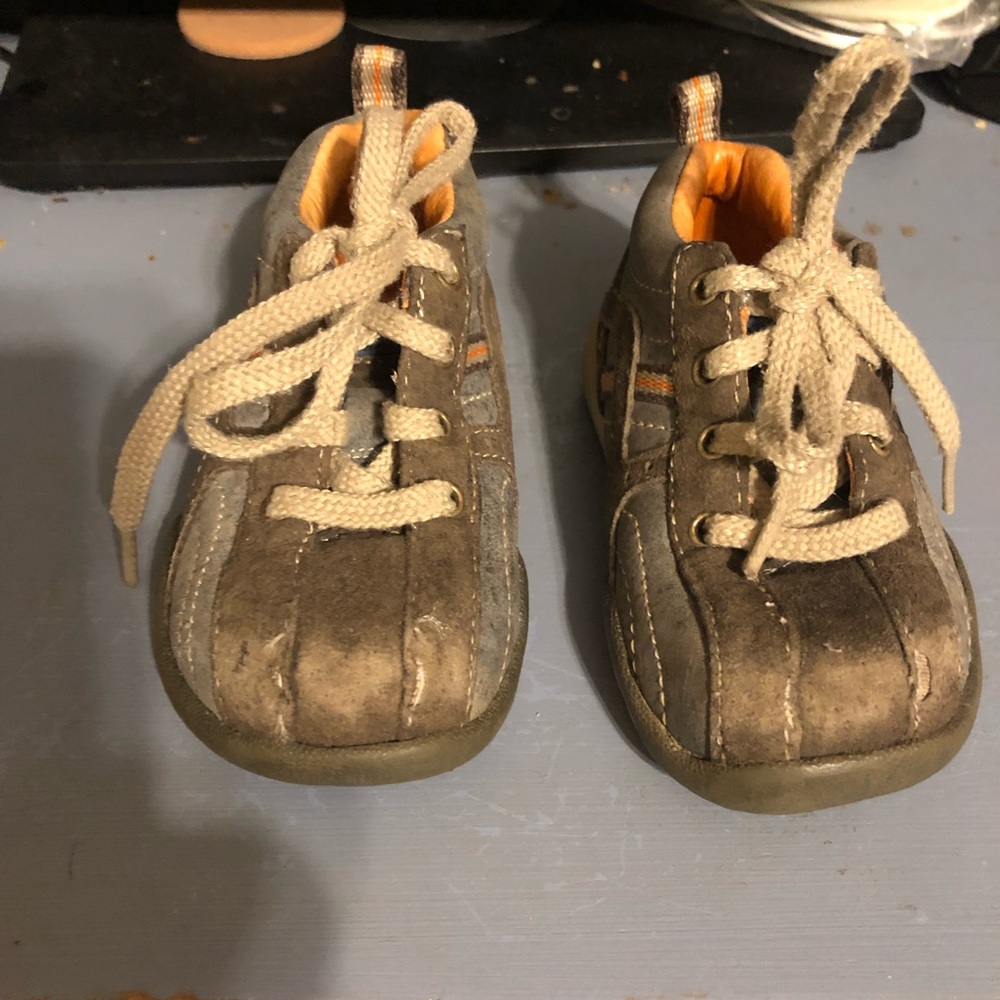Sz 4.5w stride rite walkers